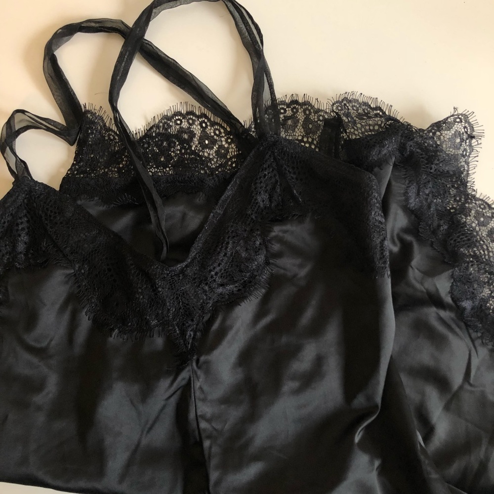 ❌SOLD❌ UNIF Black Lace Alexa Romper XS - Picture 4 of 7